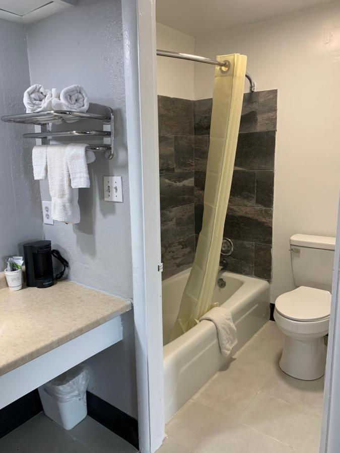 Royalinn Elizabethtown Bagian luar foto