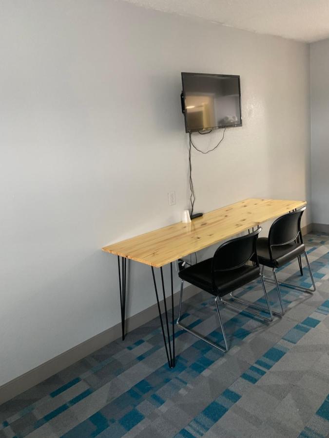 Royalinn Elizabethtown Bagian luar foto